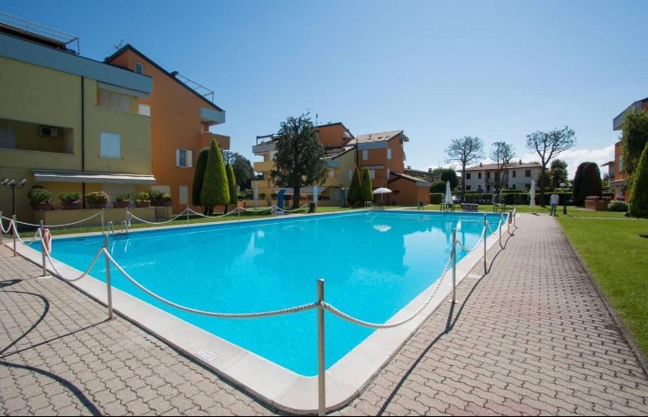 Appartamento Garden Ville Sirmione Exterior foto